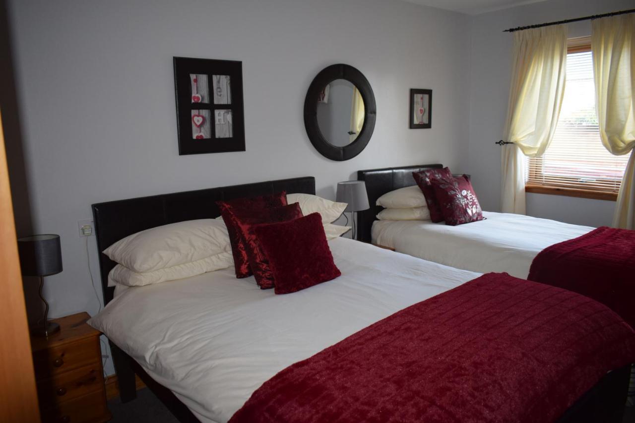 Dunroamin Self-Catering Apartment Авимор Экстерьер фото